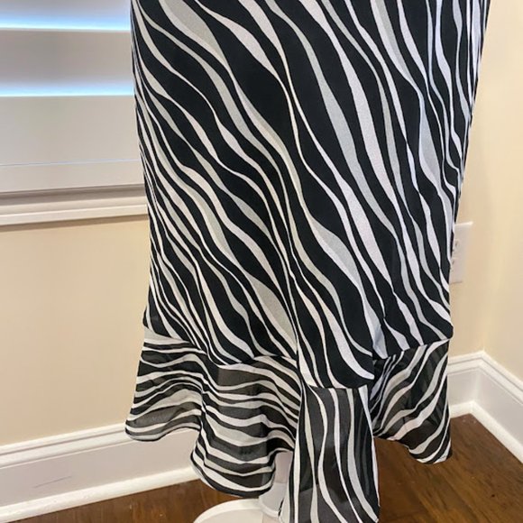 EXPRESS Black and White Mod Print Sundress – Size 5/6 - Picture 3 of 6